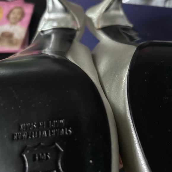 NWT Stuart Weitzman Size 41 EU - Picture 7 of 10